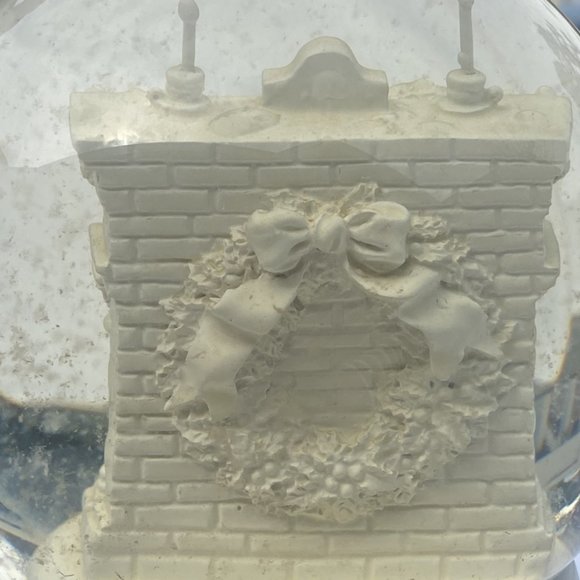 Snow Globe Dept. 56 Music Christmas Themed "Deck the Halls" Vintage - Picture 9 of 12